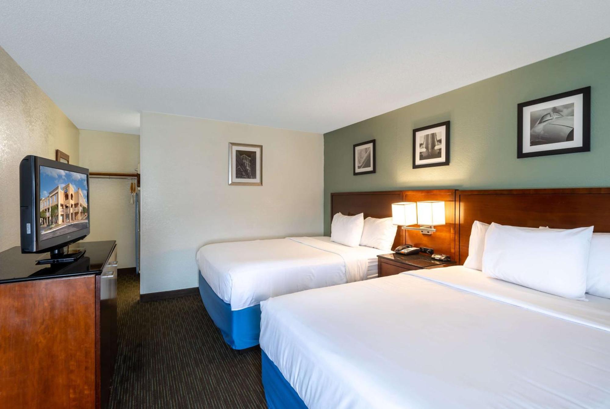 Days By Wyndham Motel 2*